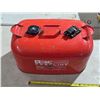 Image 1 : Vintage boat gas tank
