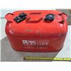 Image 3 : Vintage boat gas tank