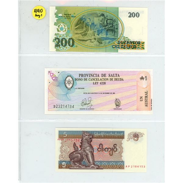 3 Uncirculated Foreign Vinatage Bills