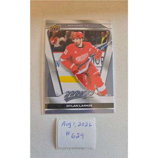 Dylan Larkin Card