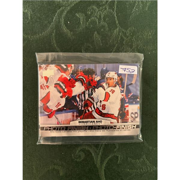 2021-22 Tim Hortons Photo Finish Inset Set