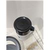 Image 3 : Kitchenware, cake pans, thermos, etc