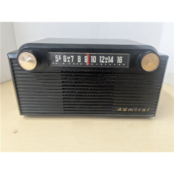 Vintage 1953 Admiral bakelight radio,  model 5G31X, not tested