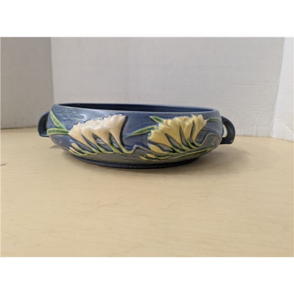 Roseville Pottery, bowl, Freesia pattern, 465-8, minor blemishes*see images