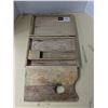 Image 1 : Vintage Reeves painters box, with palette