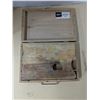 Image 2 : Vintage Reeves painters box, with palette