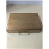 Image 3 : Vintage Reeves painters box, with palette