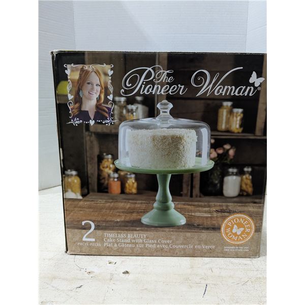 the Pioneer Woman glass cake stand with cover