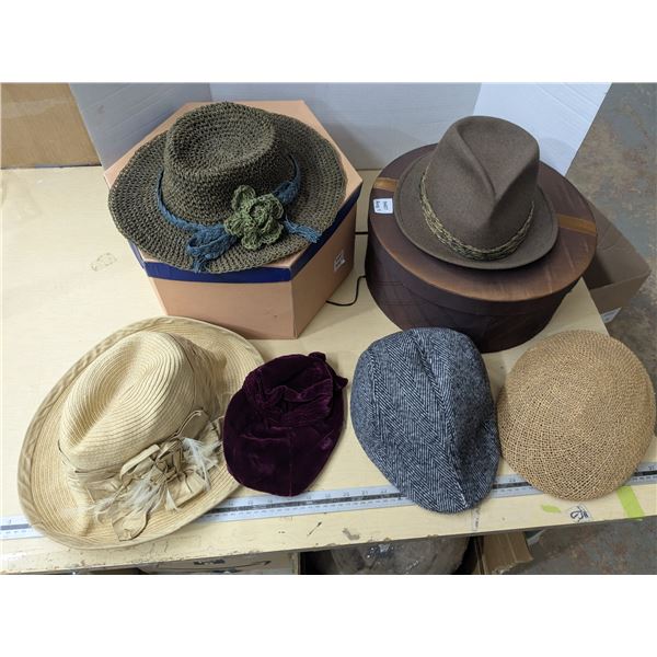 Hat lot, Vintage mens and womens hats, with hat boxes