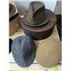 Image 2 : Hat lot, Vintage mens and womens hats, with hat boxes