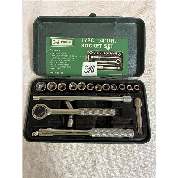 ¼” Socket Set