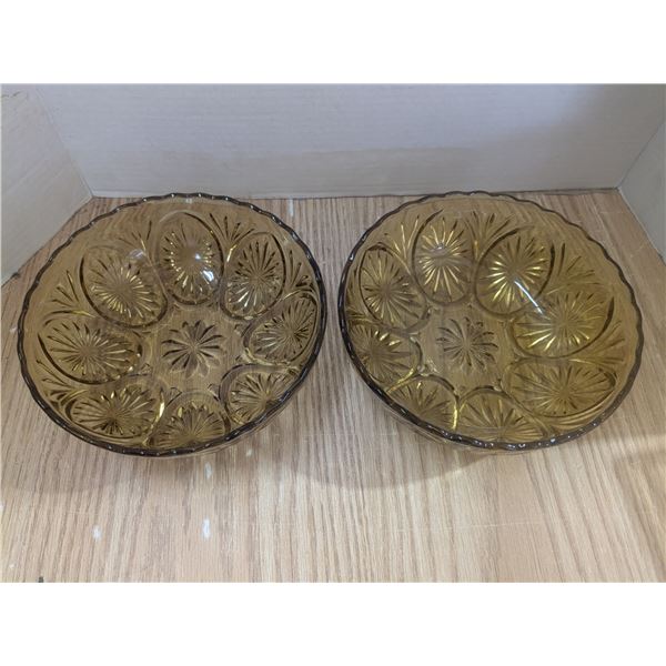 2 vintage glass bowls