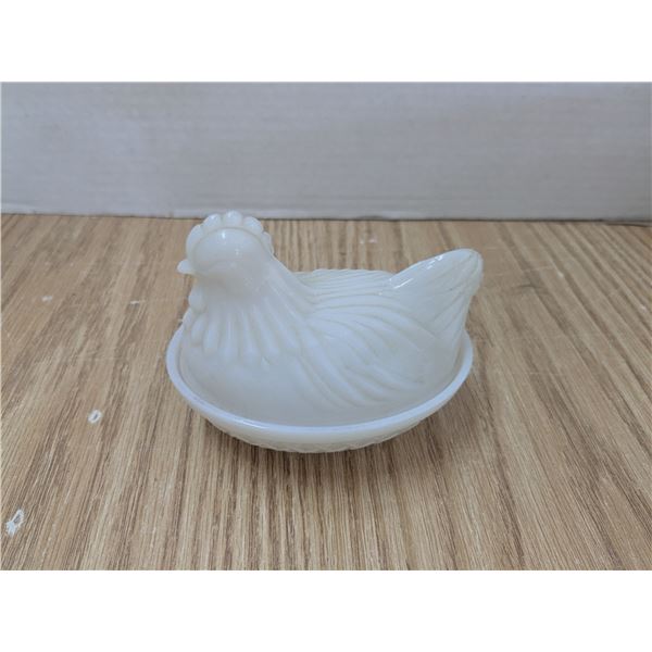 Vintage white glass nesting hen dish