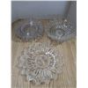 Image 1 : Clear glass plates and bowls