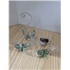 Image 1 : 4 glass sculptures, swan and birds