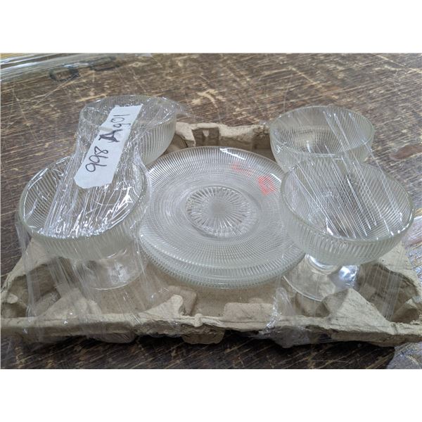 4 sanguenay style cups