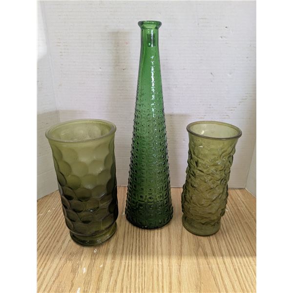 3 vases