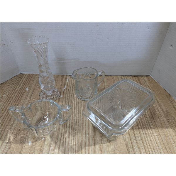 4 clear glass tableware dishes