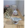 Image 2 : Mixed collectibles and décor