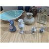 Image 3 : Mixed collectibles and décor