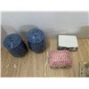 Image 4 : Mixed collectibles and décor