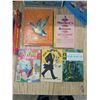 Image 2 : Vintage Puzzles and novels
