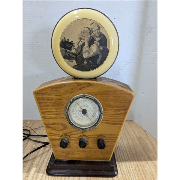 Replica vintage AM/FM radio