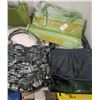 Image 2 : 5 green purses