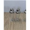 Image 3 : 4 depression glass Salt and Pepper shakers