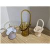 Image 1 : 3 glass miniature bridal baskets