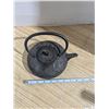 Image 2 : Cast iron stovetop kettle