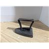 Image 1 : Antique cast iron clothes iron