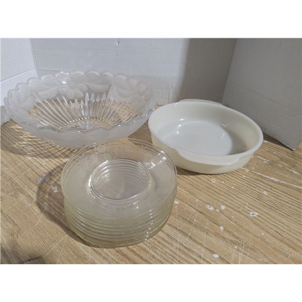 Clear glass fruit bowl and saucers, with vintage fireking