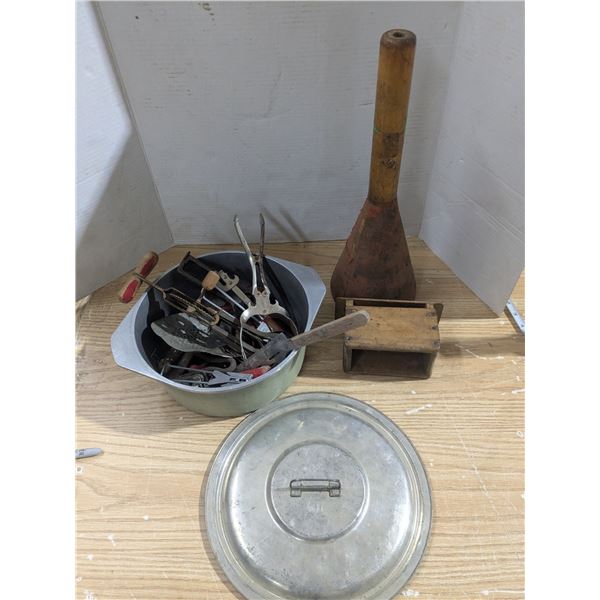 Vintage kitchenware