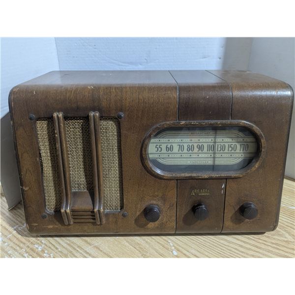 Vintage radio, "Macleods, Arcadia"