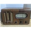 Image 1 : Vintage radio, "Macleods, Arcadia"