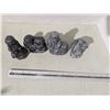 Image 2 : 4 stone carvings - eskimos
