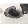 Image 3 : 2 stone carvings - eskimos