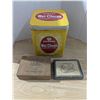 Image 1 : 2 vintage cigar boxes with large square tin