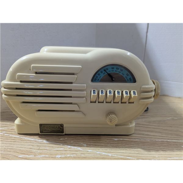 Vintage "Thomas" collectors edition radio