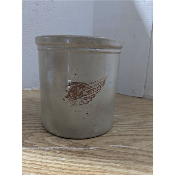 1 Gallon "Redwing" crock, *no chips or cracks**Very rare**