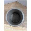 Image 2 : 1 Gallon "Redwing" crock, *no chips or cracks**Very rare**