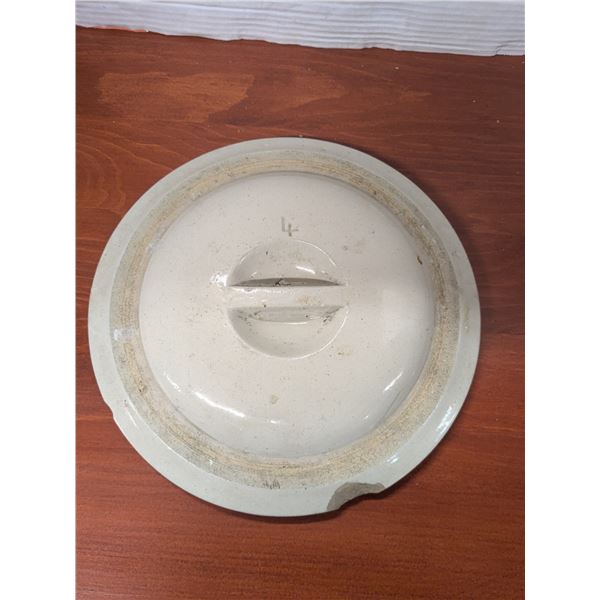 Lid for 4 gallon crock, some chips*visible in images*