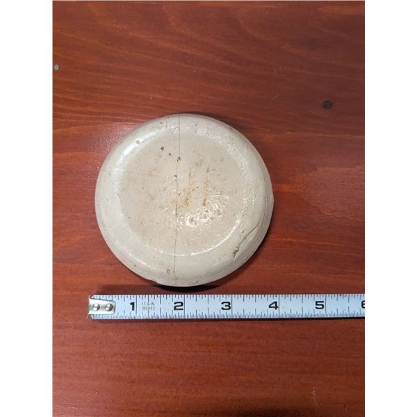 4" stoneware, jar/jug lid, cracked