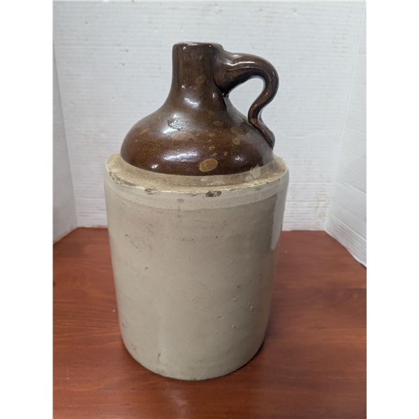 1 Gallon jug, no makers mark, minor chips around rim