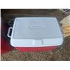 Image 4 : Coleman and Rubbermaid Chest Coolers