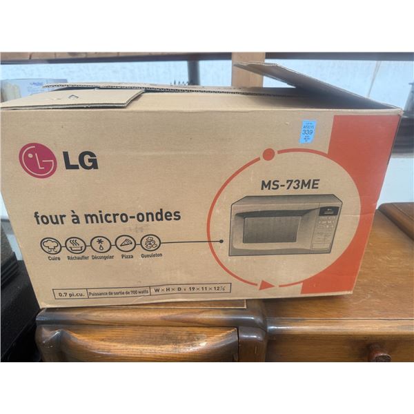 LG MS-73ME 0.7 cu. ft., 700-Watt Microwave Oven