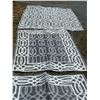 Image 3 : Three Reversible Outdoor Patio Rugs, Gray and White