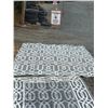 Image 4 : Three Reversible Outdoor Patio Rugs, Gray and White