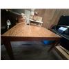 Image 2 : Wood Grain Table